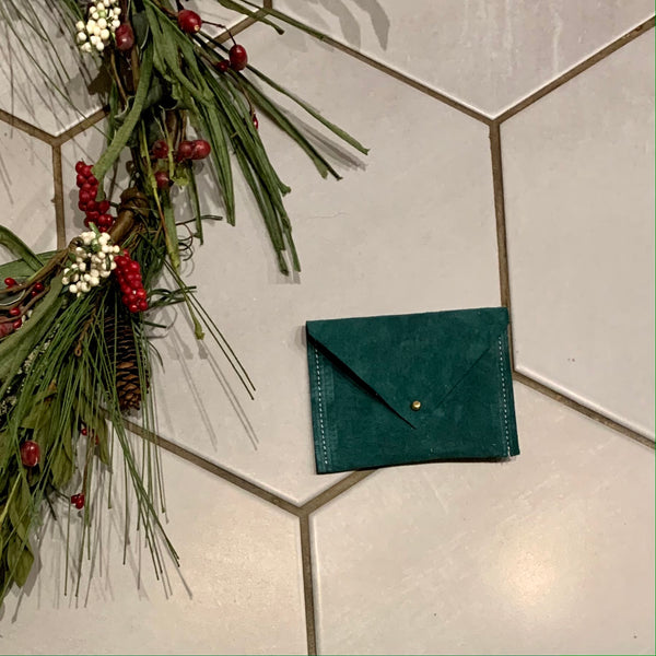 Kiwanda Card Holder